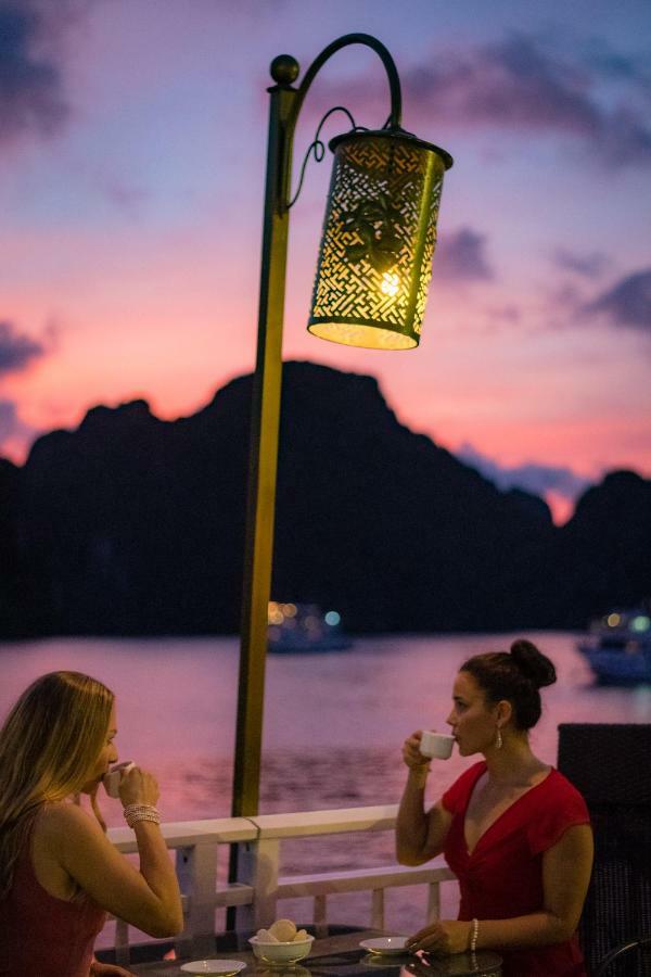 Heritage Line Violet Cruise - Halong Bay & Lan Ha Bay Ha Long Exteriör bild