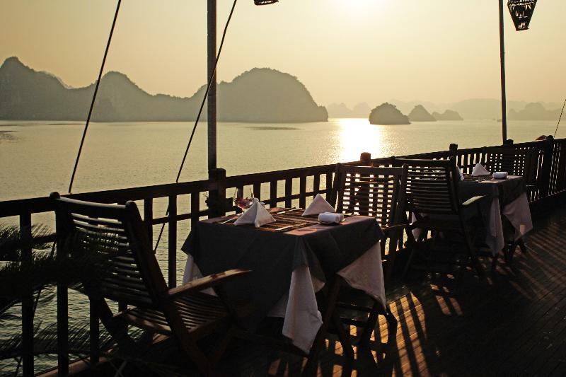Heritage Line Violet Cruise - Halong Bay & Lan Ha Bay Ha Long Exteriör bild
